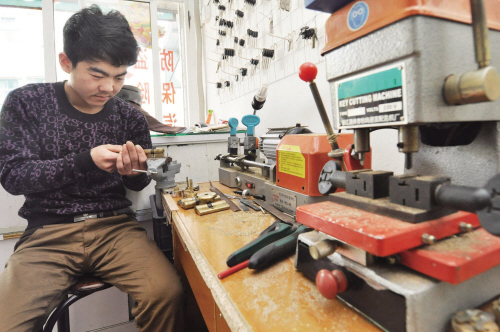 大山乡开锁店为啥“牛号”频现 听开锁师傅讲什么锁最防盗
